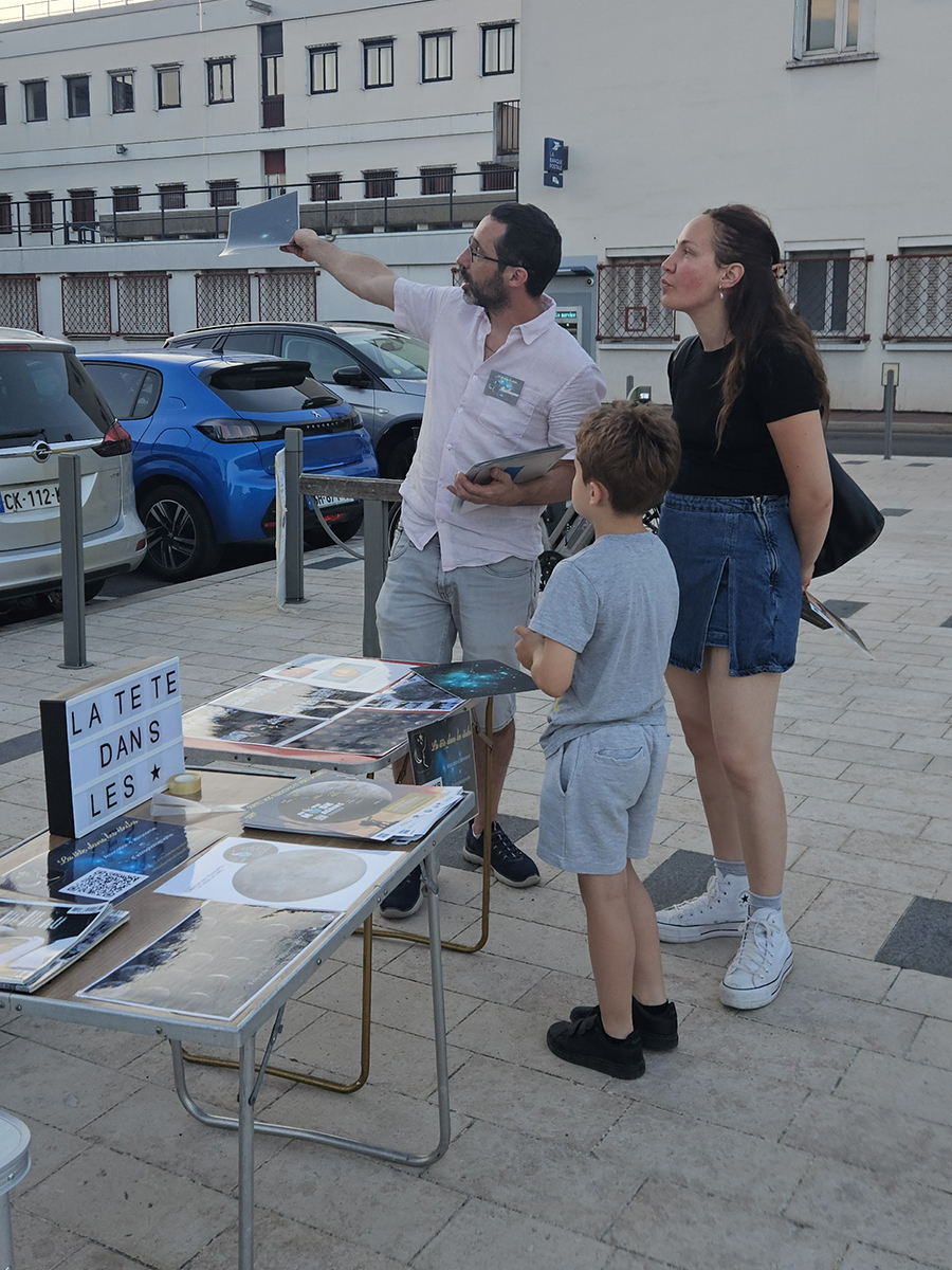 Télescopes installés pour le public à Montargis