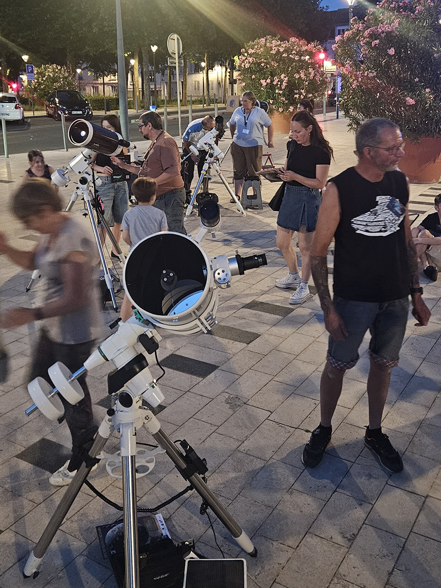 Échanges avec le public autour de l'astronomie